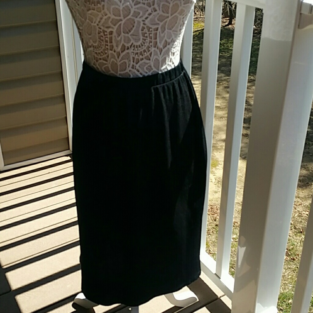 1xl black skirt elastic waist